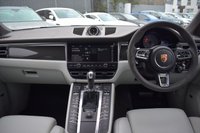 USED 2019 PORSCHE MACAN 3.0T V6 S SUV 5dr Petrol PDK 4WD Euro 6 (s/s) (354 ps) FULL PORSCHE HIST . WHITE LEATHER . ALCANTARA STEERING WHEEL