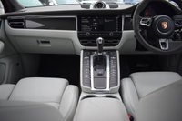 USED 2019 PORSCHE MACAN 3.0T V6 S SUV 5dr Petrol PDK 4WD Euro 6 (s/s) (354 ps) FULL PORSCHE HIST . WHITE LEATHER . ALCANTARA STEERING WHEEL