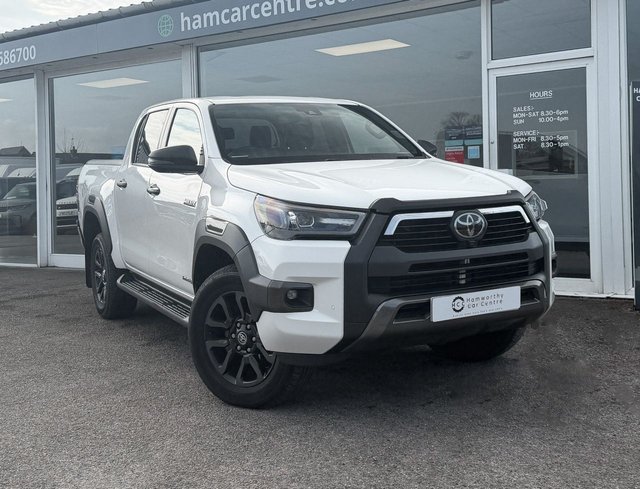 2022 72 Toyota HI-Lux 2.8 D-4D Invincible X Pickup NO VAT Double Cab 4dr Diesel Auto 4WD Euro 6 (s/s) (204 ps) NO VAT