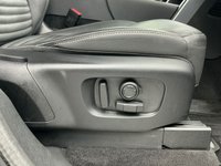 USED 2023 72 LAND ROVER DISCOVERY 3.0 D300 MHEV SE commercial 5dr Diesel Auto 4WD Euro 6 (s/s) (300 ps) Finished In Kuadao Silver, This Discovery Comes With Full Dealer Service History, 360 Degree & Reverse Camera, 2 Keys, 21" Diamond Cut Alloys, Heated Electric Memory Seats, 12 Months MOT 3 Months Warranty. Finance And Extended Warranty Available.