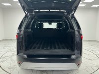 USED 2023 72 LAND ROVER DISCOVERY 3.0 D300 MHEV SE commercial 5dr Diesel Auto 4WD Euro 6 (s/s) (300 ps) Finished In Kuadao Silver, This Discovery Comes With Full Dealer Service History, 360 Degree & Reverse Camera, 2 Keys, 21" Diamond Cut Alloys, Heated Electric Memory Seats, 12 Months MOT 3 Months Warranty. Finance And Extended Warranty Available.