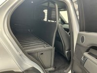 USED 2023 72 LAND ROVER DISCOVERY 3.0 D300 MHEV SE commercial 5dr Diesel Auto 4WD Euro 6 (s/s) (300 ps) Finished In Kuadao Silver, This Discovery Comes With Full Dealer Service History, 360 Degree & Reverse Camera, 2 Keys, 21" Diamond Cut Alloys, Heated Electric Memory Seats, 12 Months MOT 3 Months Warranty. Finance And Extended Warranty Available.