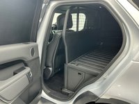 USED 2023 72 LAND ROVER DISCOVERY 3.0 D300 MHEV SE commercial 5dr Diesel Auto 4WD Euro 6 (s/s) (300 ps) Finished In Kuadao Silver, This Discovery Comes With Full Dealer Service History, 360 Degree & Reverse Camera, 2 Keys, 21" Diamond Cut Alloys, Heated Electric Memory Seats, 12 Months MOT 3 Months Warranty. Finance And Extended Warranty Available.