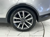 USED 2023 72 LAND ROVER DISCOVERY 3.0 D300 MHEV SE commercial 5dr Diesel Auto 4WD Euro 6 (s/s) (300 ps) Finished In Kuadao Silver, This Discovery Comes With Full Dealer Service History, 360 Degree & Reverse Camera, 2 Keys, 21" Diamond Cut Alloys, Heated Electric Memory Seats, 12 Months MOT 3 Months Warranty. Finance And Extended Warranty Available.