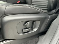 USED 2023 72 LAND ROVER DISCOVERY 3.0 D300 MHEV SE commercial 5dr Diesel Auto 4WD Euro 6 (s/s) (300 ps) Finished In Kuadao Silver, This Discovery Comes With Full Dealer Service History, 360 Degree & Reverse Camera, 2 Keys, 21" Diamond Cut Alloys, Heated Electric Memory Seats, 12 Months MOT 3 Months Warranty. Finance And Extended Warranty Available.