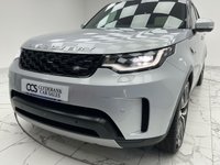 USED 2023 72 LAND ROVER DISCOVERY 3.0 D300 MHEV SE commercial 5dr Diesel Auto 4WD Euro 6 (s/s) (300 ps) Finished In Kuadao Silver, This Discovery Comes With Full Dealer Service History, 360 Degree & Reverse Camera, 2 Keys, 21" Diamond Cut Alloys, Heated Electric Memory Seats, 12 Months MOT 3 Months Warranty. Finance And Extended Warranty Available.
