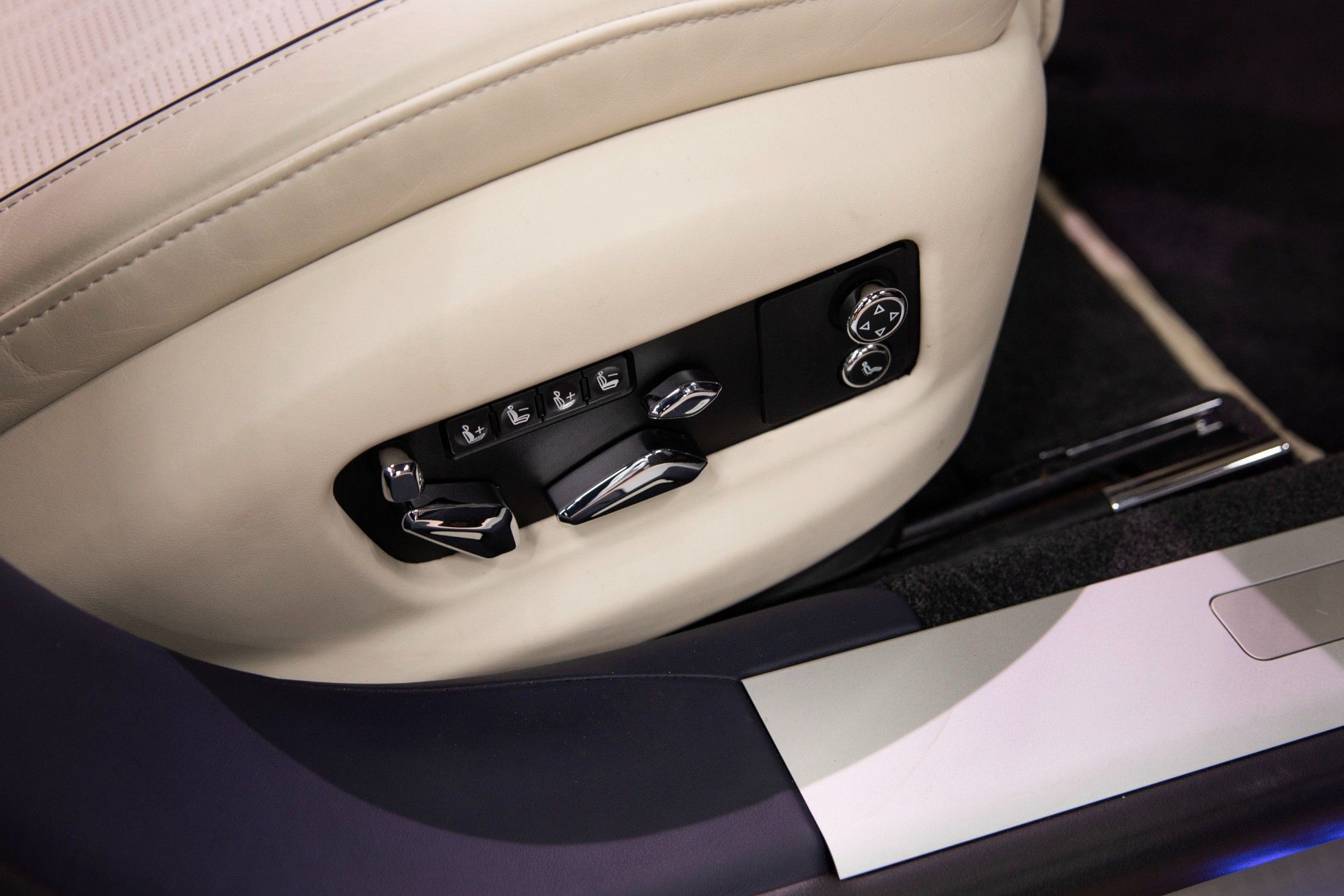 USED 2022 22 BENTLEY FLYING SPUR 2.9 TFSi V6 Saloon 4dr Petrol Plug-in Hybrid  