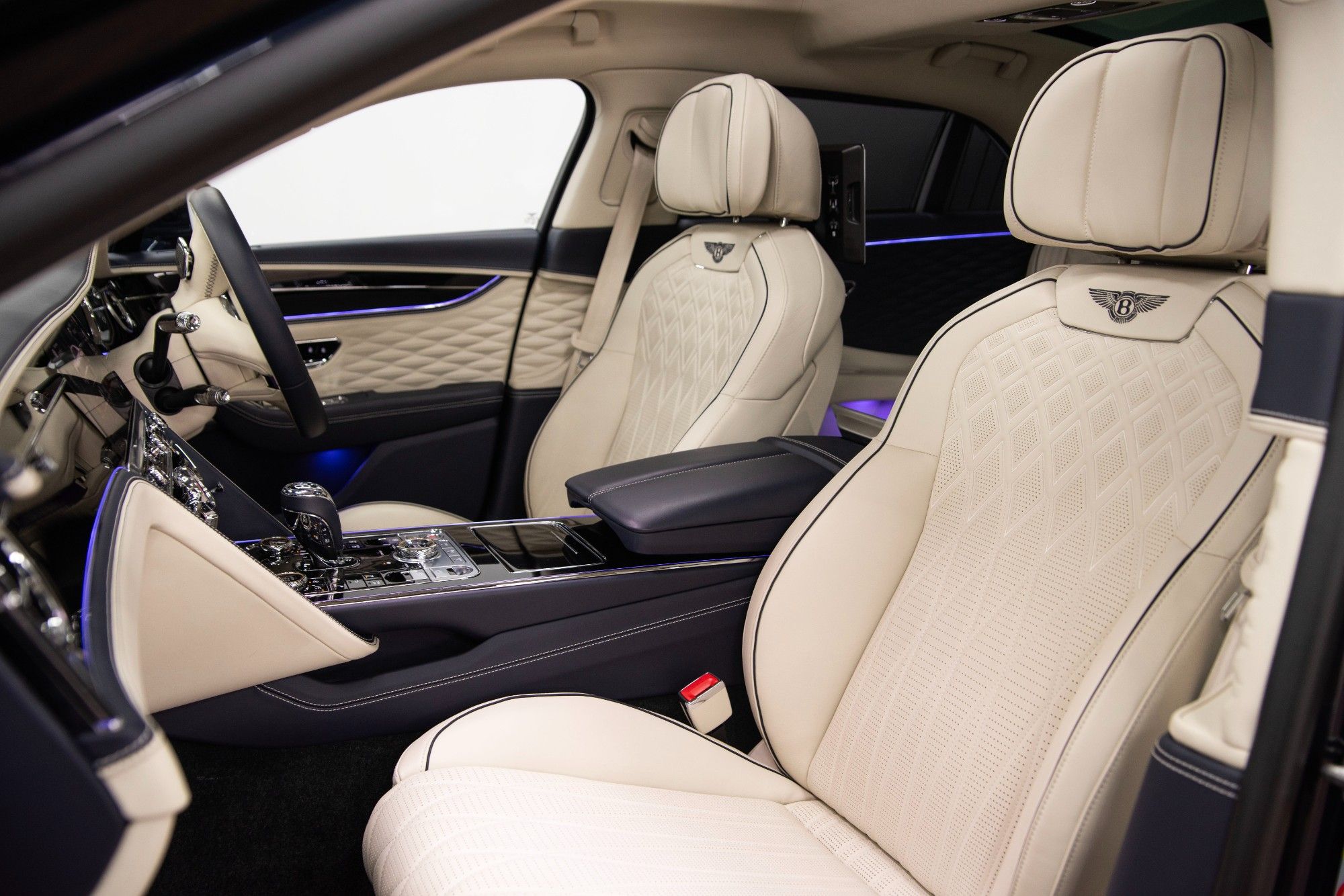 USED 2022 22 BENTLEY FLYING SPUR 2.9 TFSi V6 Saloon 4dr Petrol Plug-in Hybrid  