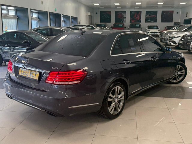 2013 Mercedes-Benz E-CLASS - Photo 2