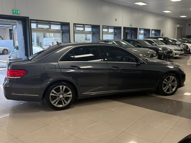 2013 Mercedes-Benz E-CLASS - Photo 3