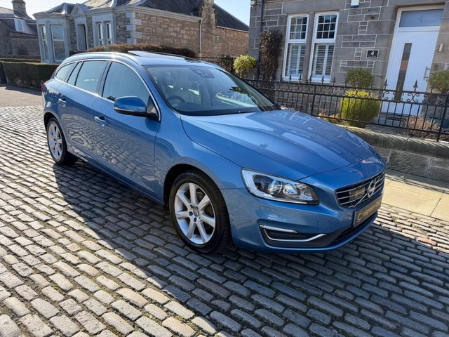 2016 VOLVO V60 - Photo 6