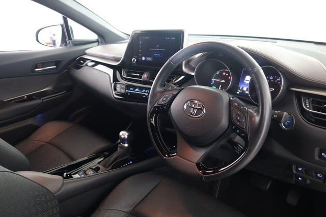 2023 Toyota C-HR - Photo 11