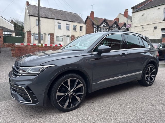 2021 Volkswagen Tiguan - Photo 2