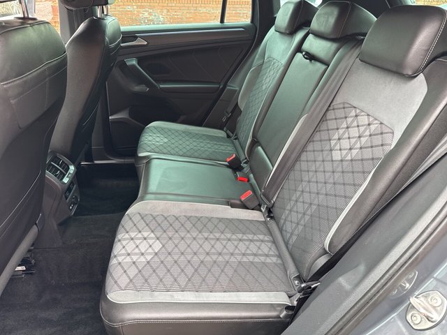 2021 Volkswagen Tiguan - Photo 7