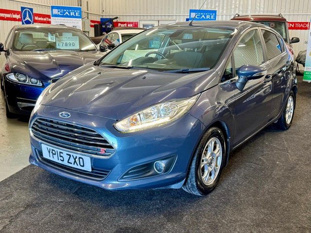 2015 FORD FIESTA 1.6 TDCi ECOnetic Titanium Hatchback 5dr Diesel Manual Euro 5 (s/s) (95 ps) - Photo 3