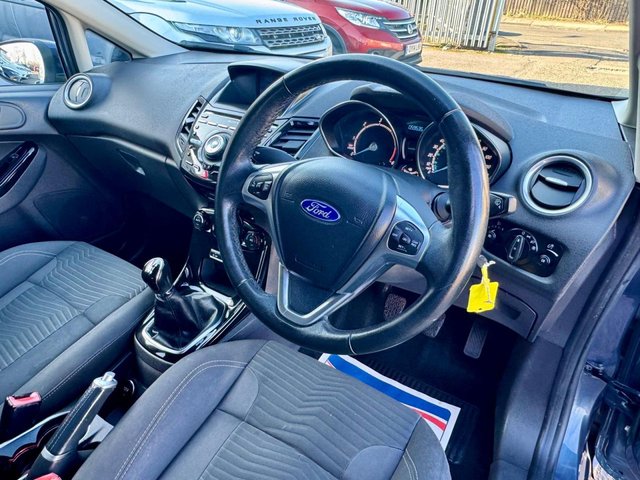 2015 FORD FIESTA 1.6 TDCi ECOnetic Titanium Hatchback 5dr Diesel Manual Euro 5 (s/s) (95 ps) - Photo 8