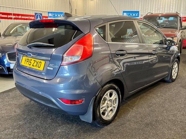 2015 FORD FIESTA 1.6 TDCi ECOnetic Titanium Hatchback 5dr Diesel Manual Euro 5 (s/s) (95 ps) - Photo 6