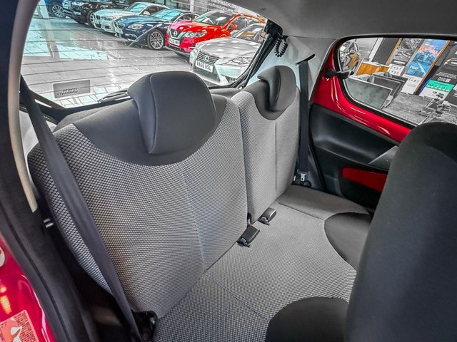 2014 Toyota Aygo 1L Move 5dr - Photo 12