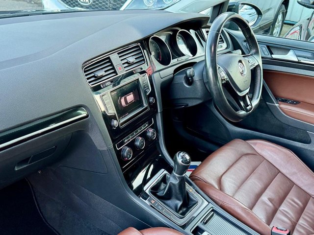 2016 VOLKSWAGEN GOLF 2.0 TDI BlueMotion Tech GT Edition Hatchback 5dr Diesel Manual Euro 6 (s/s) (150 ps) - Photo 9