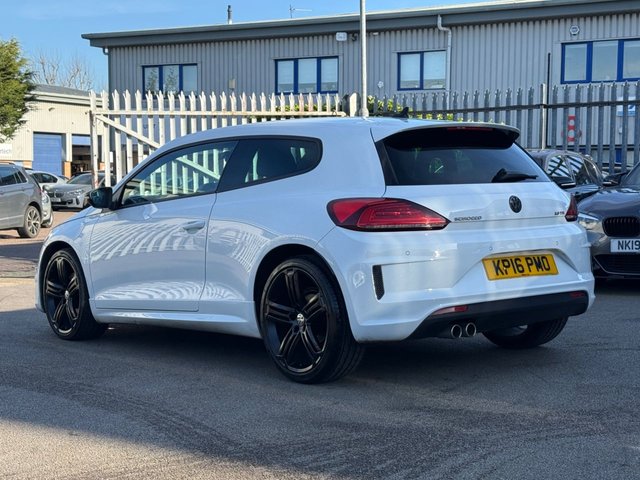 VOLKSWAGEN SCIROCCO 2.0 TDI BlueMotion Tech R-Line Hatchback 3dr Diesel DSG Euro 6 (s/s) (184 ps) - Photo 4
