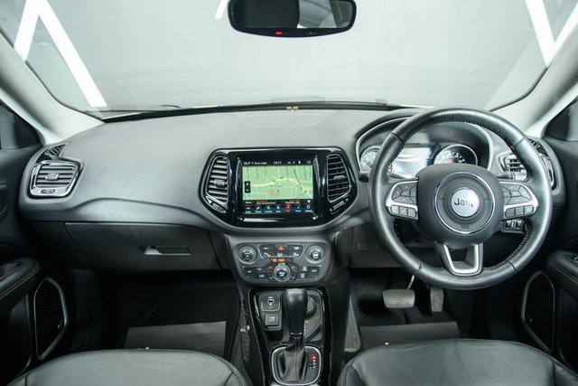 2020 JEEP COMPASS - Photo 2