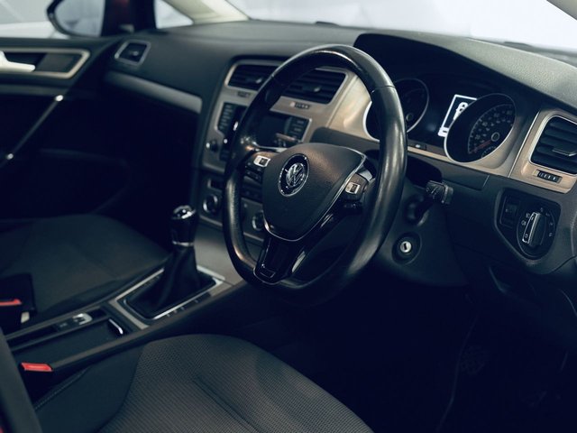 2014 VOLKSWAGEN GOLF 1.6 TDI BlueMotion Tech Match Hatchback 5dr Diesel Manual Euro 5 (s/s) (105 ps) - Photo 9
