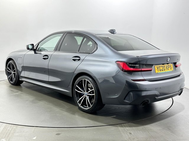 2020 BMW 3 Series - Photo 6