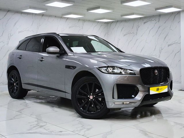 2021 Jaguar F-Pace 2L Chequered Flag 5dr - Photo 6