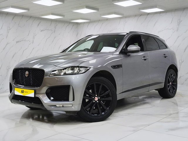 2021 Jaguar F-Pace 2L Chequered Flag 5dr - Photo 4