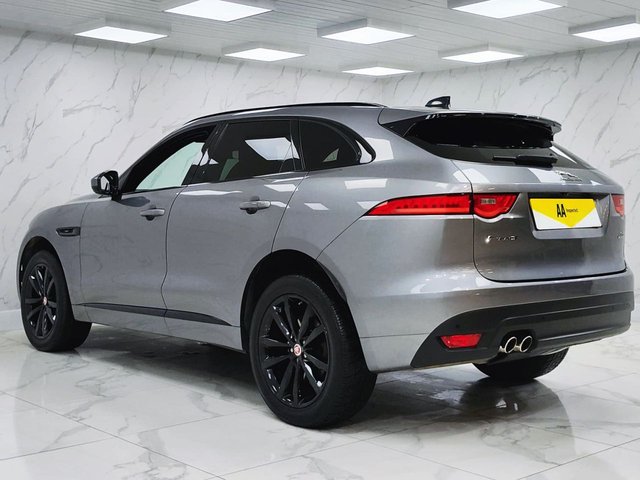 2021 Jaguar F-Pace 2L Chequered Flag 5dr - Photo 10
