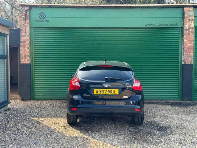 2012 FORD FOCUS 1.6 TDCi Zetec Hatchback 5dr Diesel Manual Euro 5 (s/s) (115 ps) - Photo 7