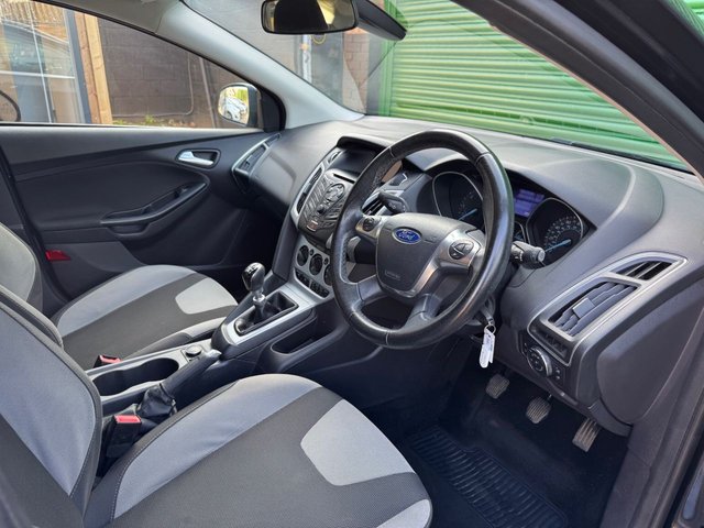 2012 FORD FOCUS 1.6 TDCi Zetec Hatchback 5dr Diesel Manual Euro 5 (s/s) (115 ps) - Photo 9
