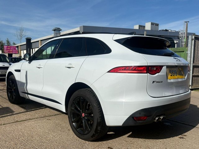 2019 JAGUAR F-PACE 2.0 D180 Chequered Flag Auto AWD Euro 6 (s/s) 5dr - Photo 8