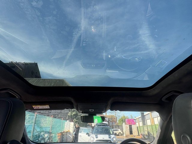 2019 JAGUAR F-PACE 2.0 D180 Chequered Flag Auto AWD Euro 6 (s/s) 5dr - Photo 2