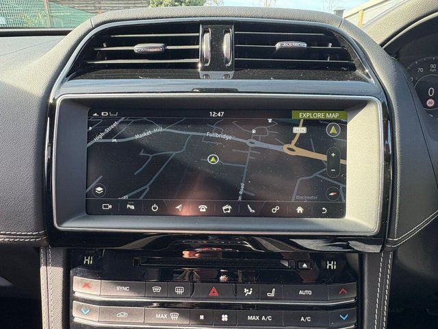 2019 JAGUAR F-PACE 2.0 D180 Chequered Flag Auto AWD Euro 6 (s/s) 5dr - Photo 9