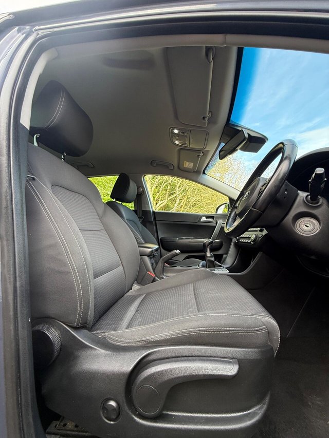 2017 KIA SPORTAGE - Photo 2