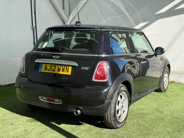 2012 MINI HATCH 2012 1.6 One Steptronic Euro 5 3dr - Photo 6