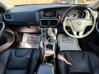 USED 2018 18 VOLVO V40 1.5 V40 Cross Country Professional T3 Auto 5dr Sat Nav Heated Seats