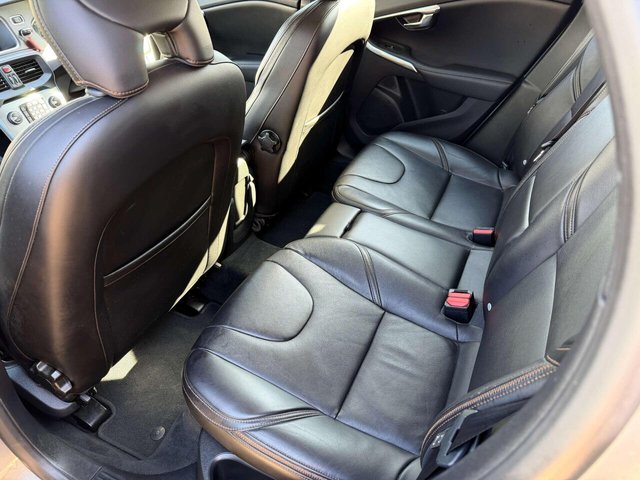 2018 Volvo V40 - Photo 9