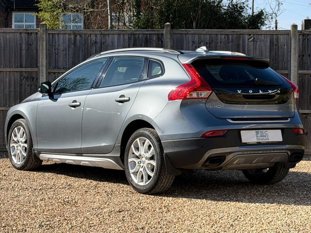 2018 Volvo V40 - Photo 4