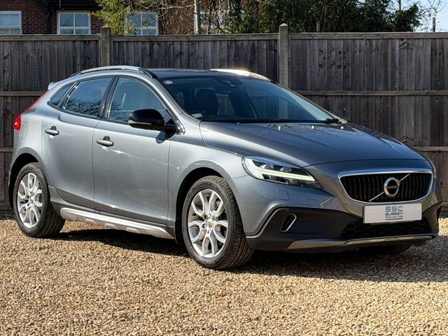 2018 Volvo V40