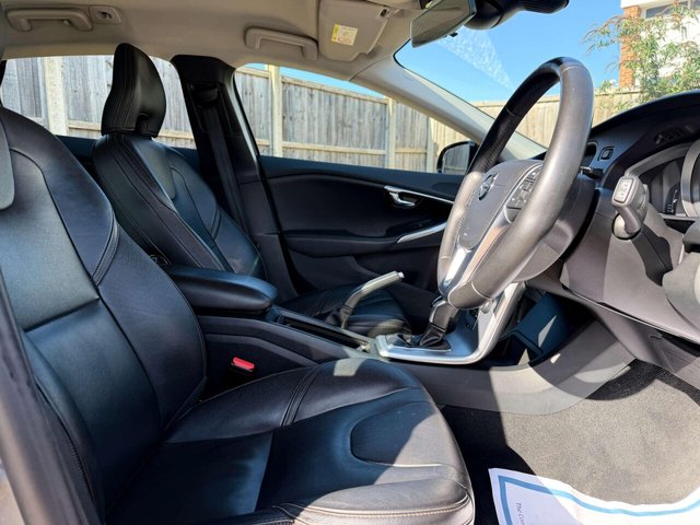 2018 Volvo V40 - Photo 5