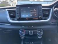 USED 2018 18 KIA STONIC 1.6 CRDi 2 SUV 5dr Diesel Manual Euro 6 (s/s) (108 bhp) PARKING AID+ DAYTIME RUNNING LIGHTS+ MULTIFUNCTIONAL STEARING WHEEL+ CRUISE COTROL+ AUTO HEADLIGHTS+ CLIMATE CONTROL+ BLUETOOTH+ USB+ AUX+ FOLDING MIRRORS+ TRACTION CONTROL+ TYRE PRESSURE MONITORING SYSTEM+ DAB+ 17 INCH ALLOY WHEELS+ 2X KEYS+