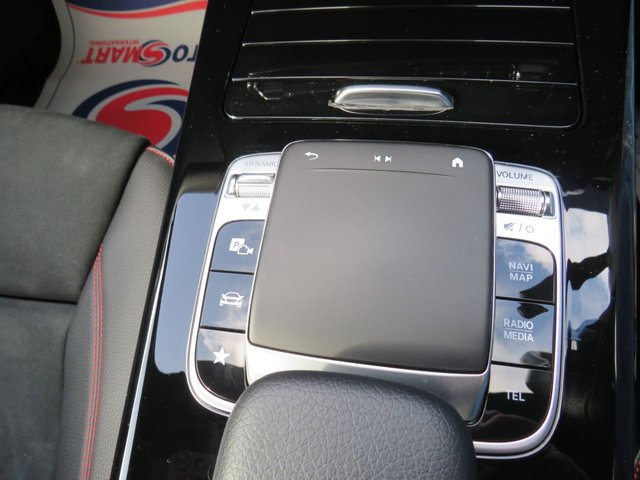 2018 MERCEDES-BENZ A-CLASS 1.3 A200 AMG Line (Premium) Hatchback 5dr Petrol 7G-DCT Euro 6 (s/s) (163 ps) - Photo 12