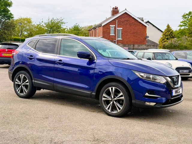 View our NISSAN QASHQAI