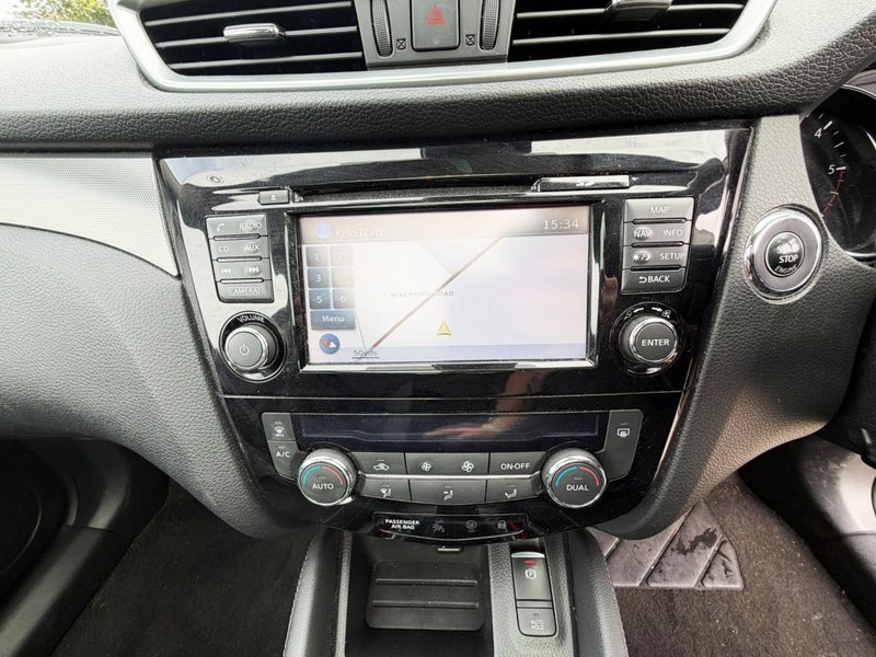 2018 Nissan Qashqai in blue — photo 18 of 27