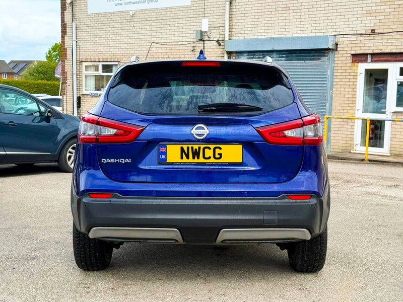 2018 Nissan Qashqai in blue — photo 9 of 27