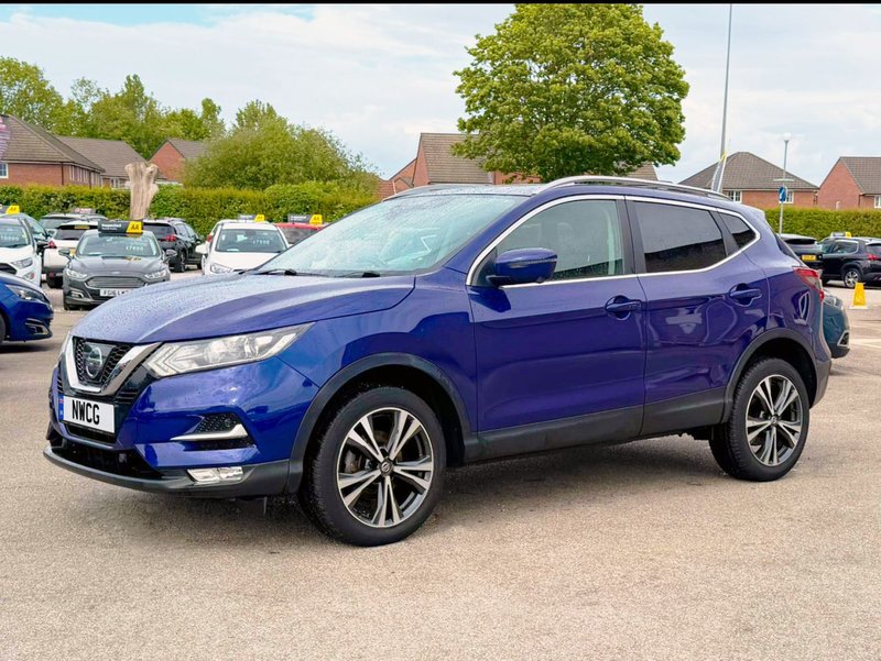 2018 Nissan Qashqai in blue — photo 6 of 27