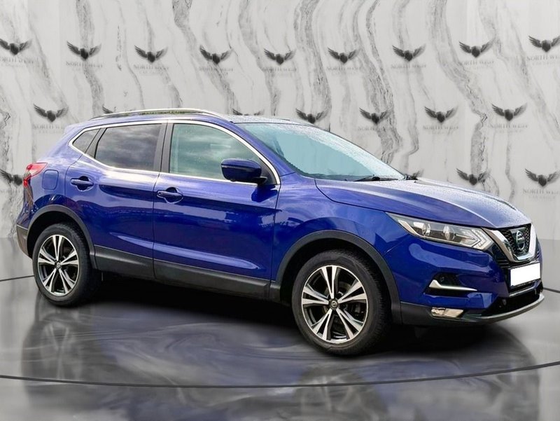 2018 Nissan Qashqai in blue — photo 2 of 28