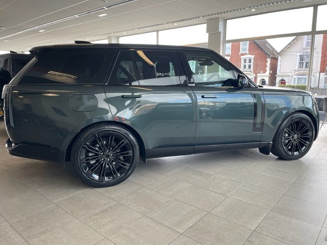 View our LAND ROVER RANGE ROVER